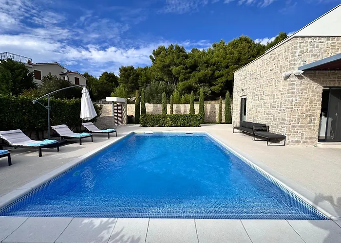 וילה Puro Tribalj